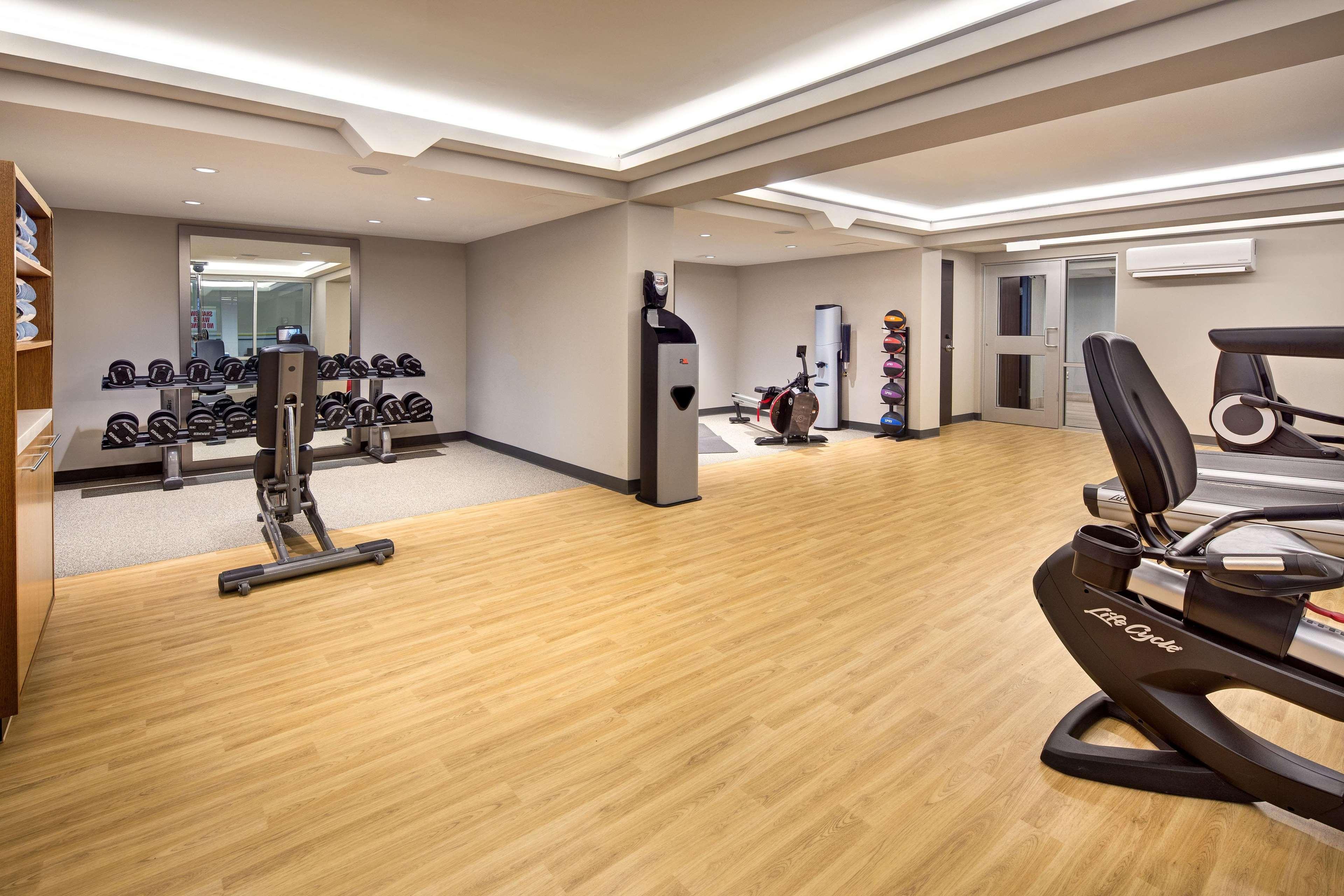 Doubletree By Hilton Halifax Hotel Dartmouth