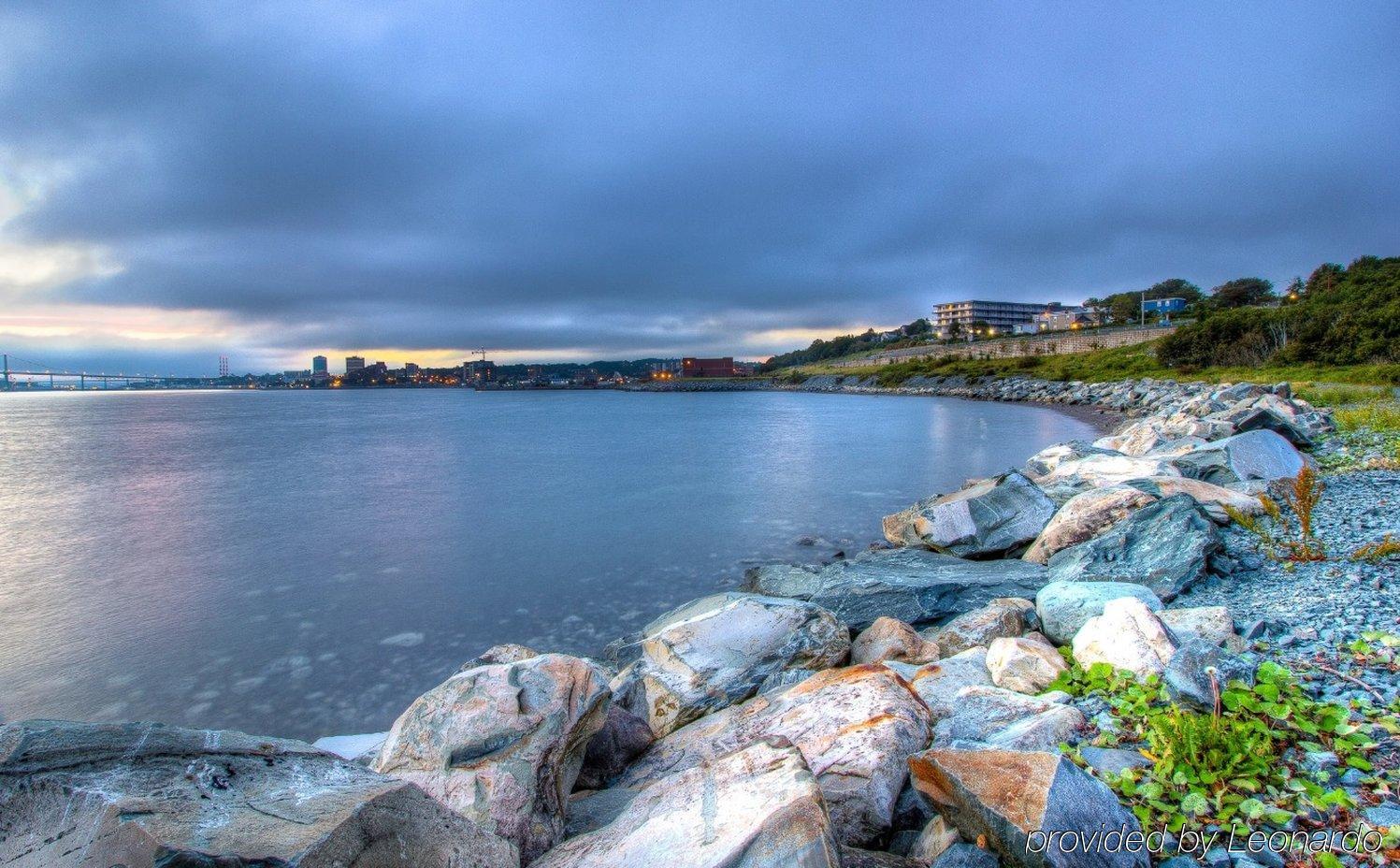 Hotel Doubletree By Hilton Halifax 4*