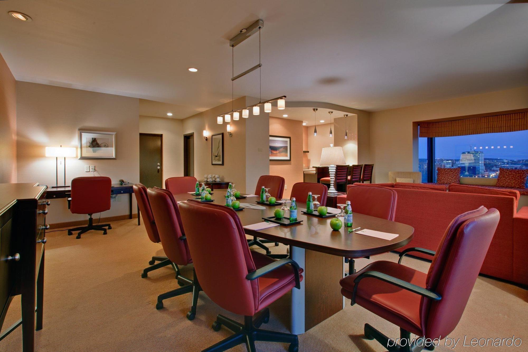 Doubletree By Hilton Halifax 4*