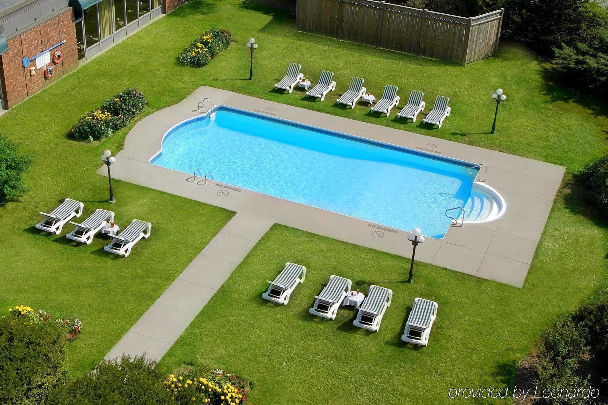 Doubletree By Hilton Halifax Hotel 4*